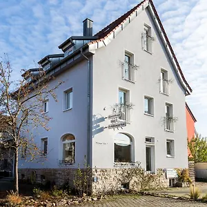 Am Rokokogarten 3* Veitshöchheim